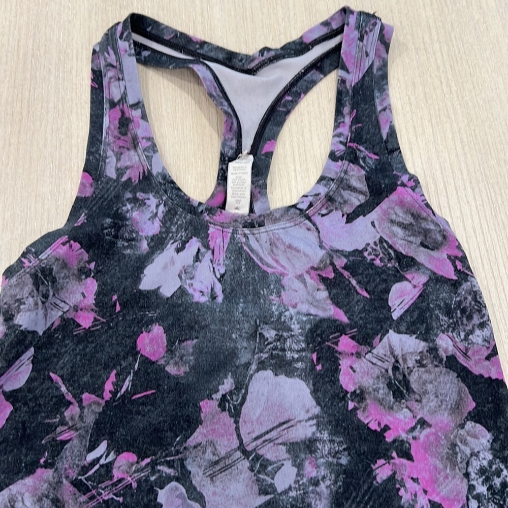 Lululemon top - Picture 2 of 3